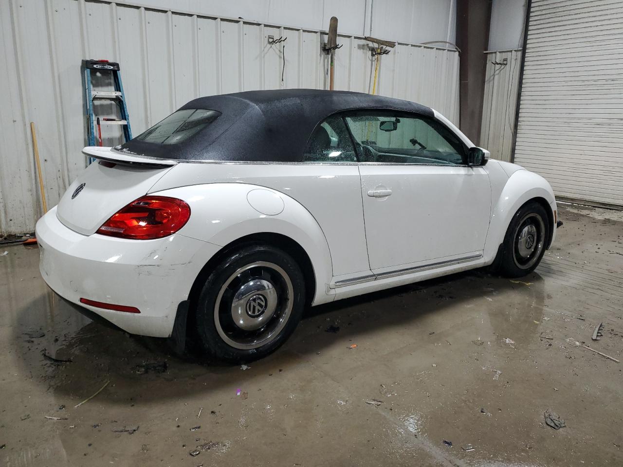 VIN 3VW5P7AT9DM820760 2013 VOLKSWAGEN BEETLE no.3