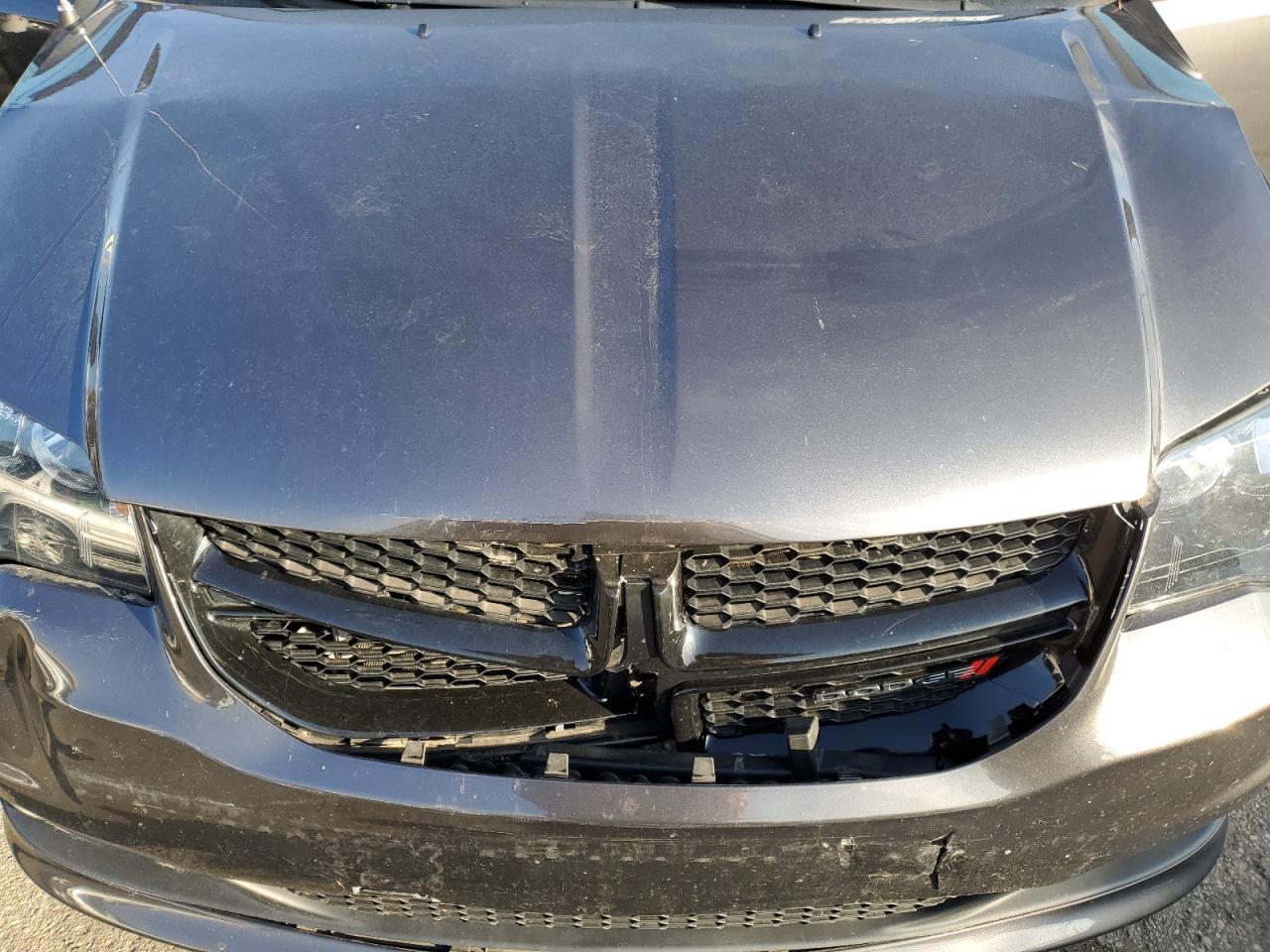 2019 Dodge Caravan - Image 14