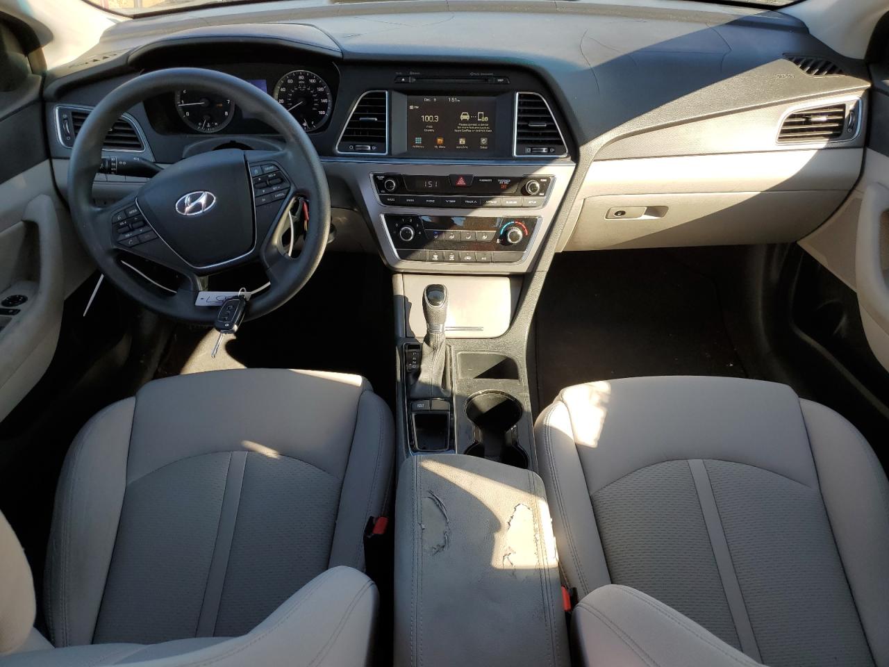 2016 Hyundai Sonata - Image 8