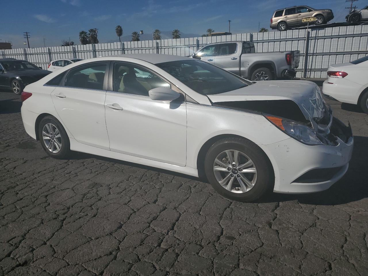 2014 Hyundai Sonata - Image 4