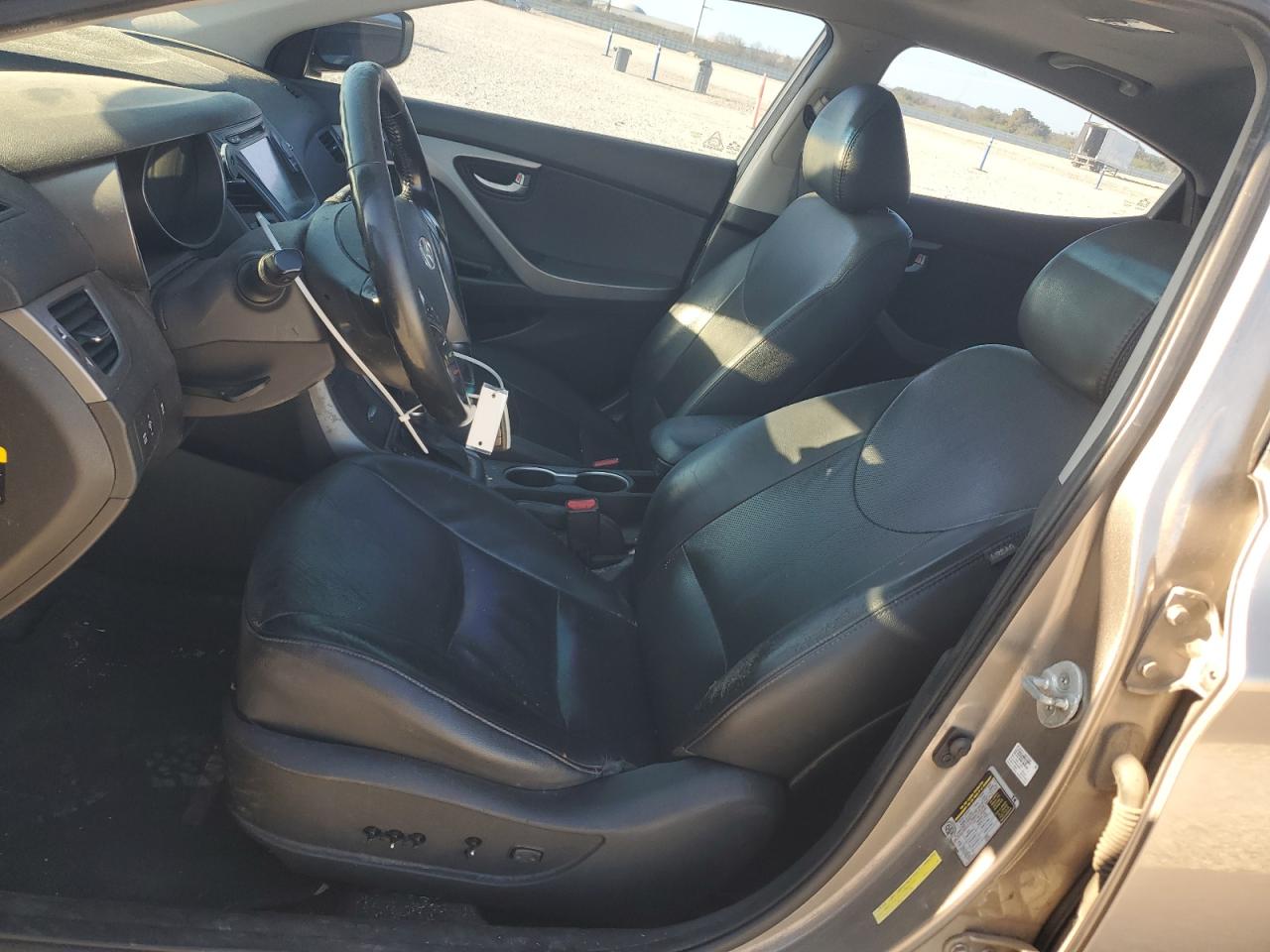 2014 Hyundai Elantra - Image 7