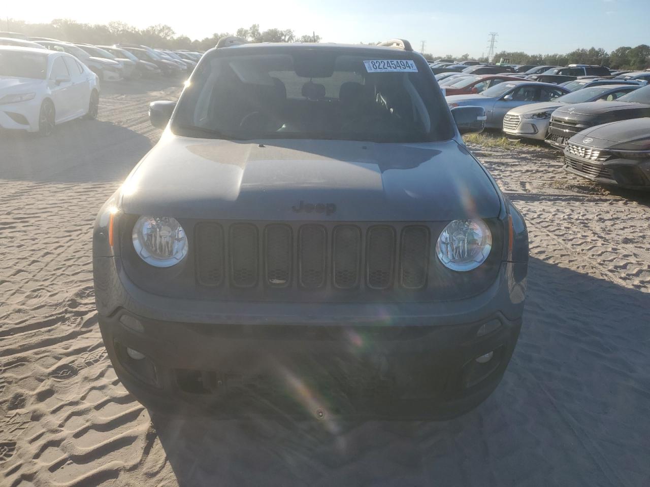 2018 Jeep Renegade - Image 5