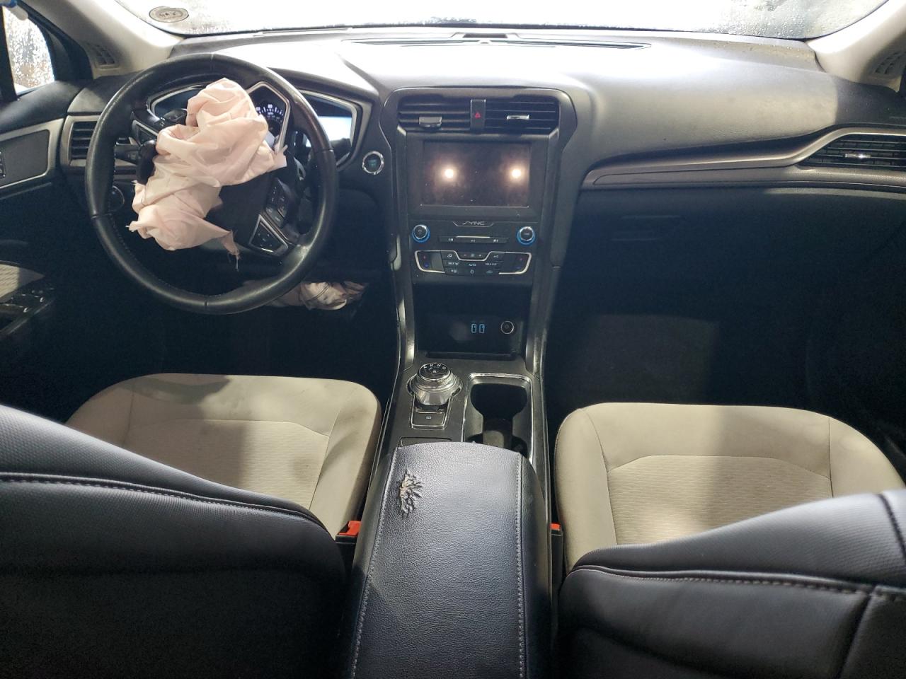 2019 Ford Fusion - Image 8