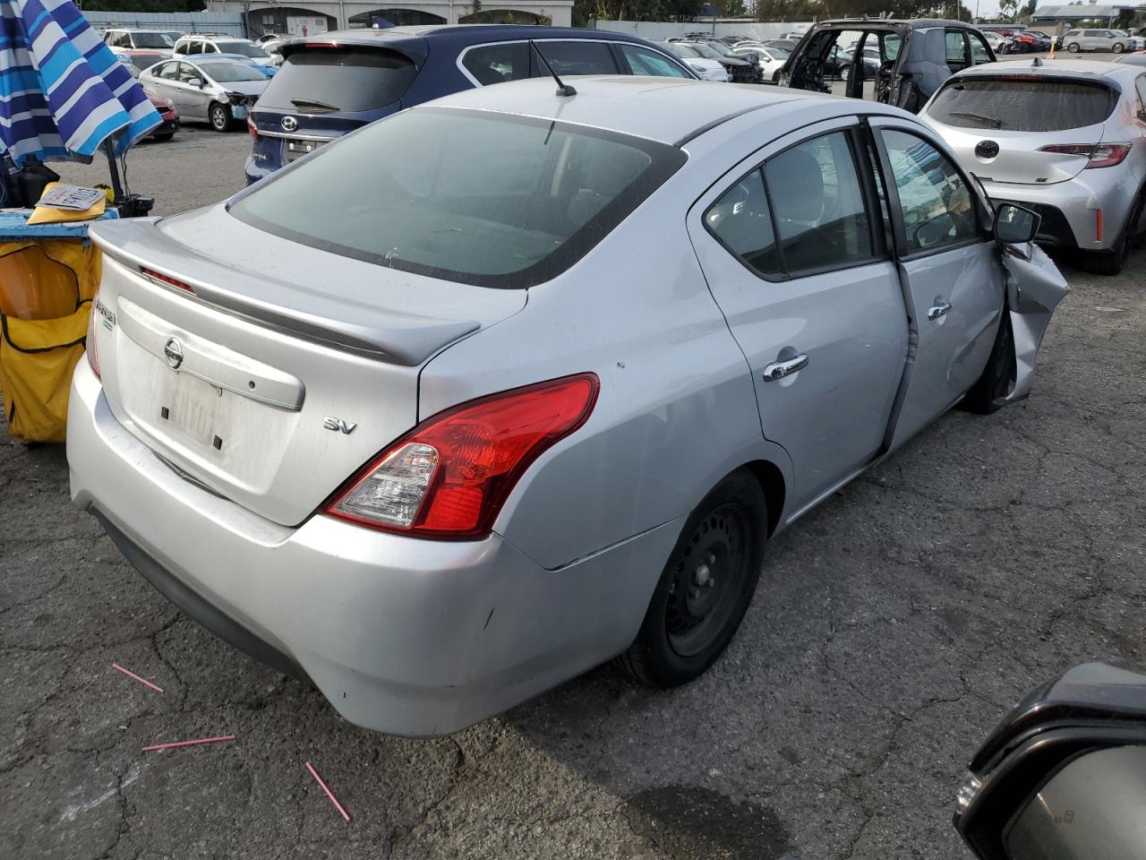 2019 Nissan Versa - Image 3
