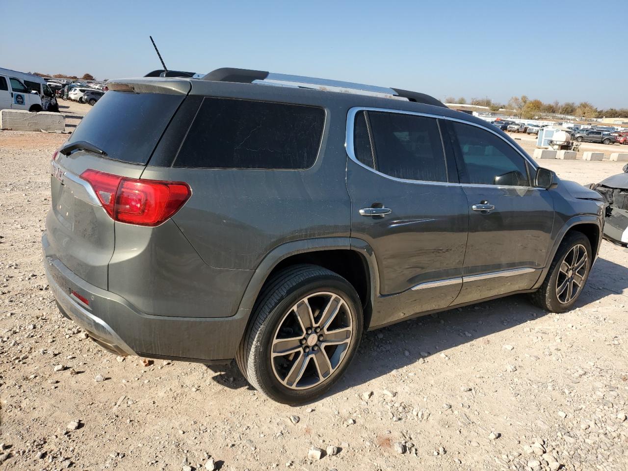 2017 GMC Acadia - Image 3