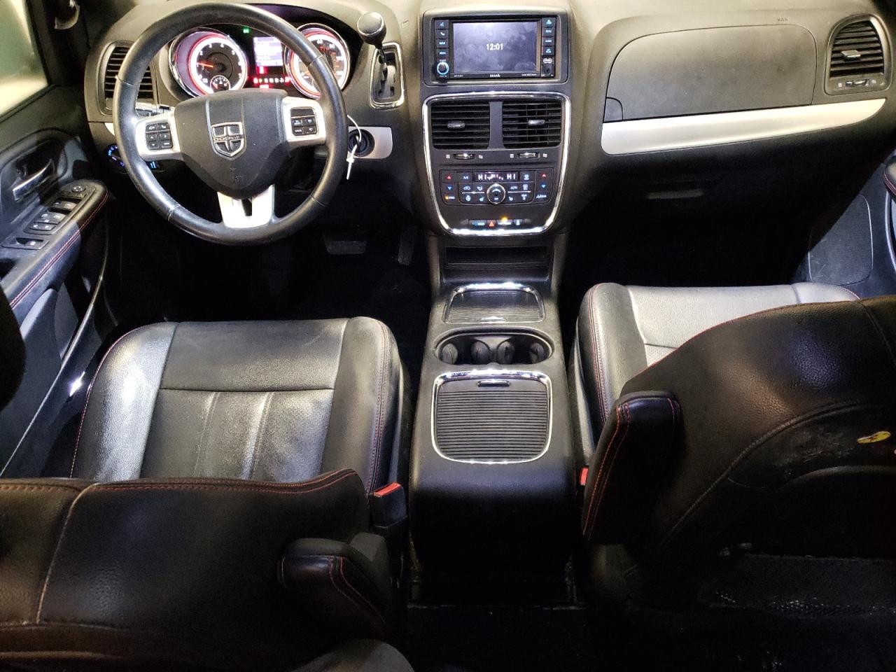 2019 Dodge Caravan - Image 8
