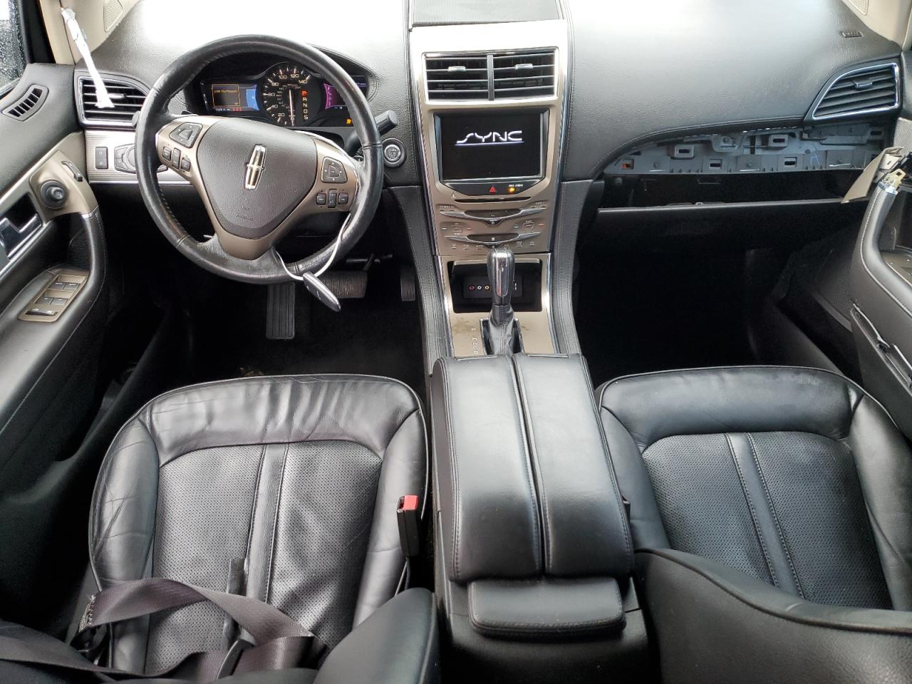 2013 Lincoln MKX - Image 8