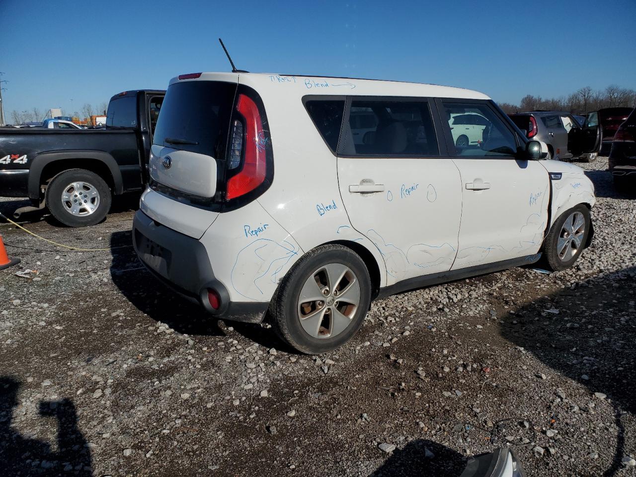 VIN KNDJN2A22G7351141 2016 KIA SOUL no.3