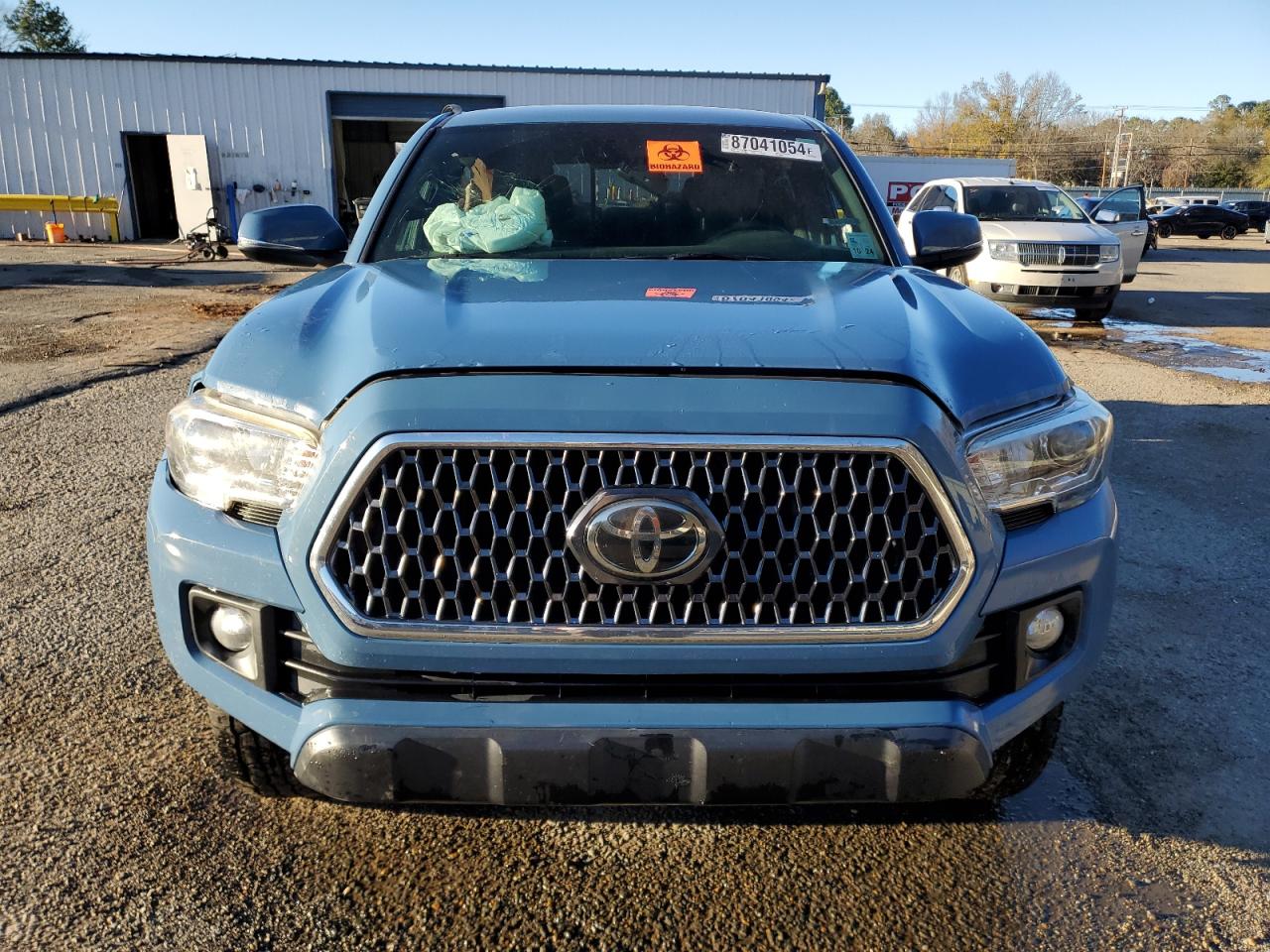 2019 Toyota Tacoma - Image 5