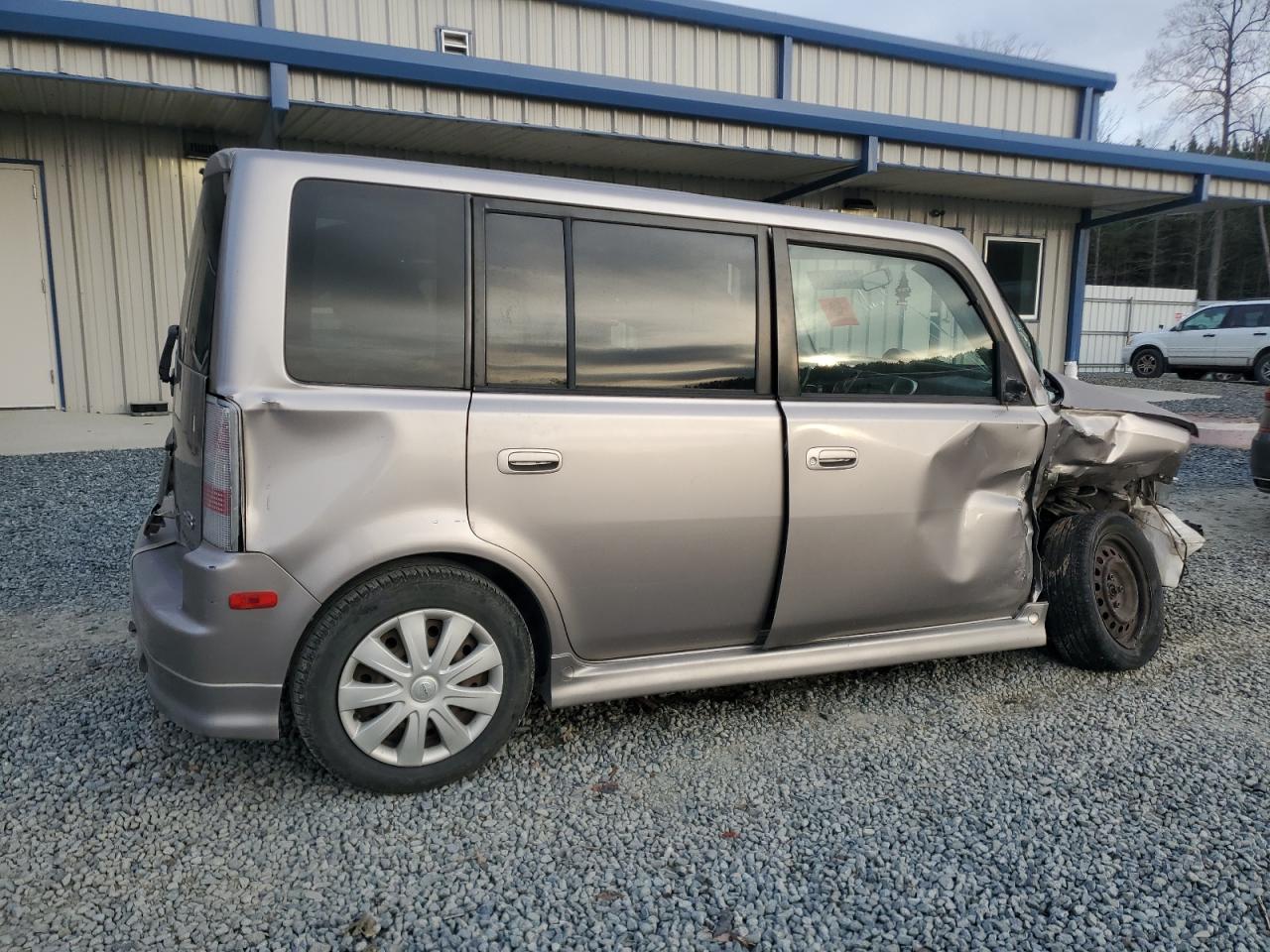 2005 Scion xB - Image 3