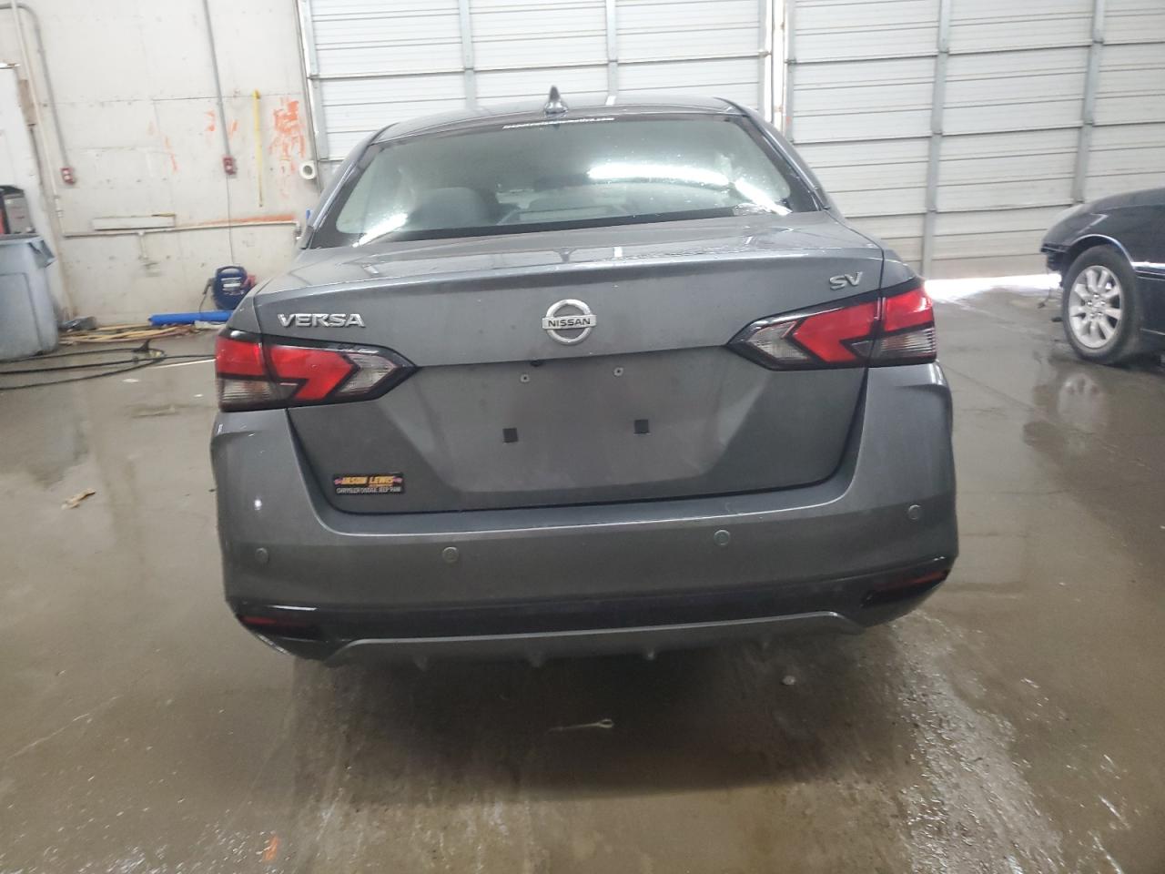 2021 Nissan Versa - Image 6
