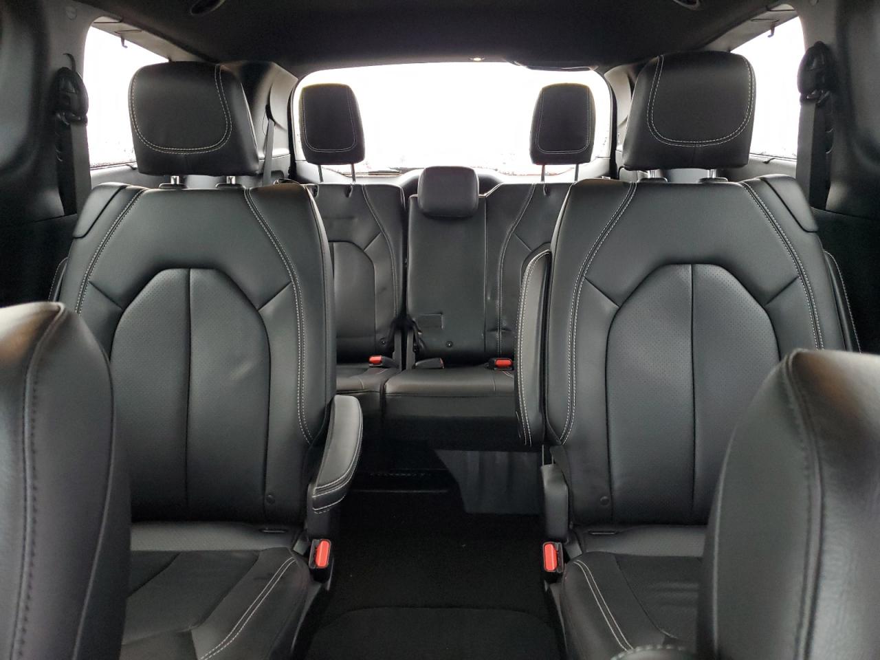 2021 Chrysler Pacifica - Image 10