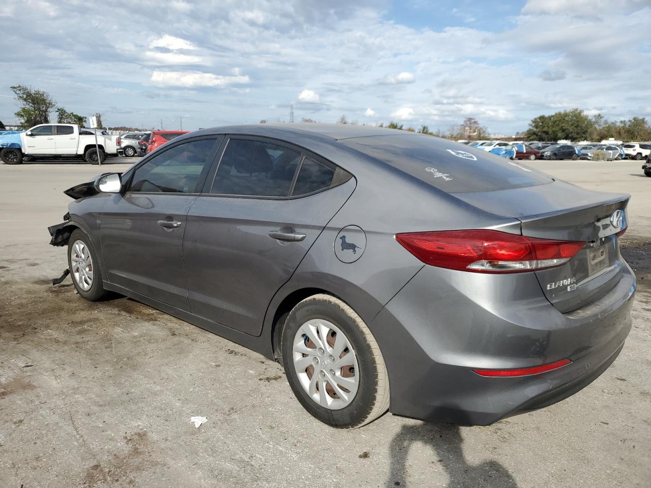 VIN 5NPD74LF9JH331359 2018 HYUNDAI ELANTRA no.2