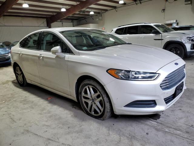 Sedans FORD FUSION 2013 White