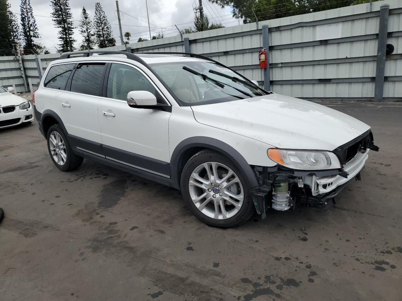 VIN YV440MBK3G1264709 2016 VOLVO XC70 no.4