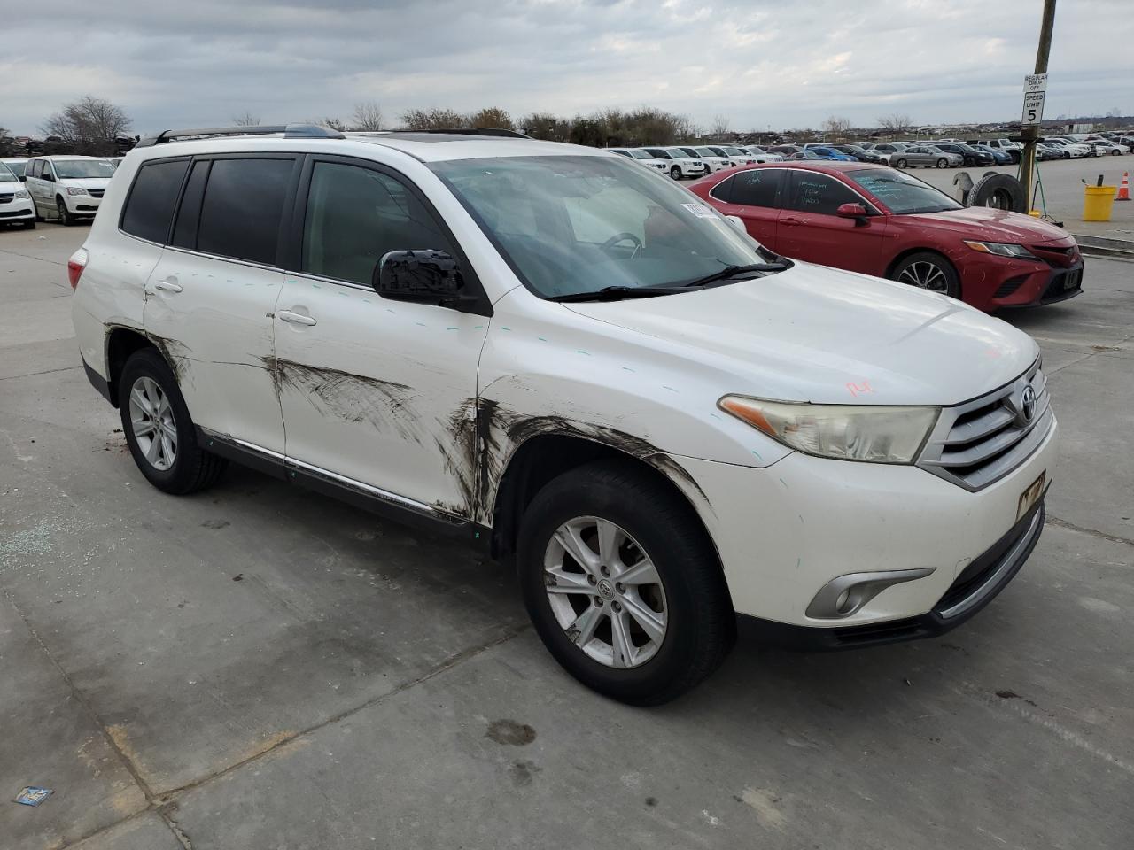 VIN 5TDZK3EH5DS096258 2013 TOYOTA HIGHLANDER no.4