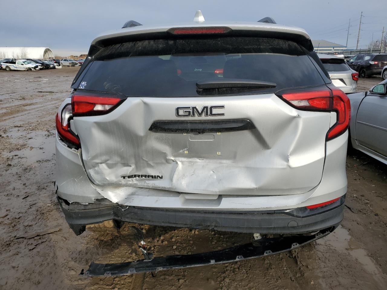 2021 GMC Terrain - Image 6