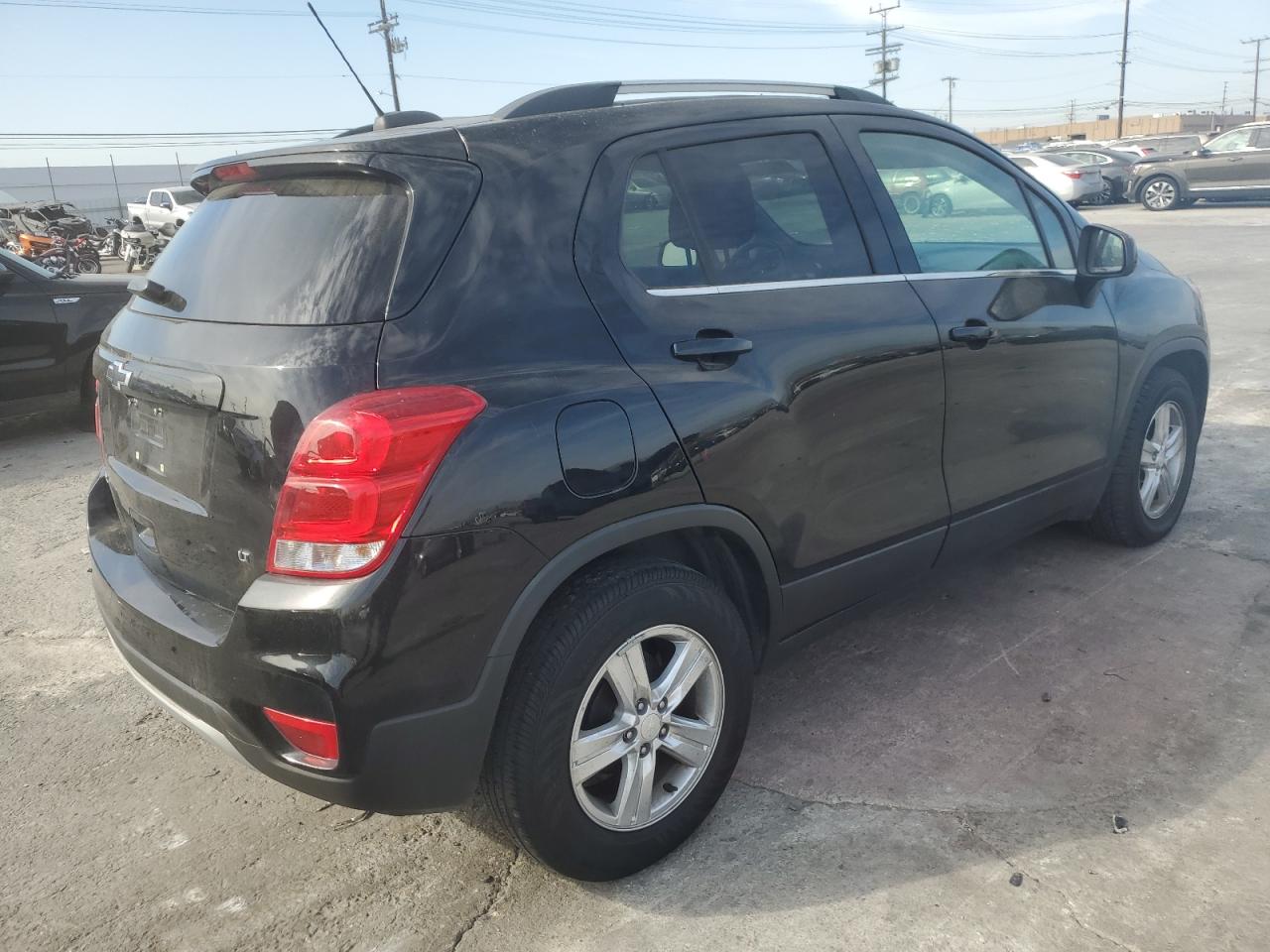 VIN 3GNCJLSB5KL329588 2019 CHEVROLET TRAX no.3