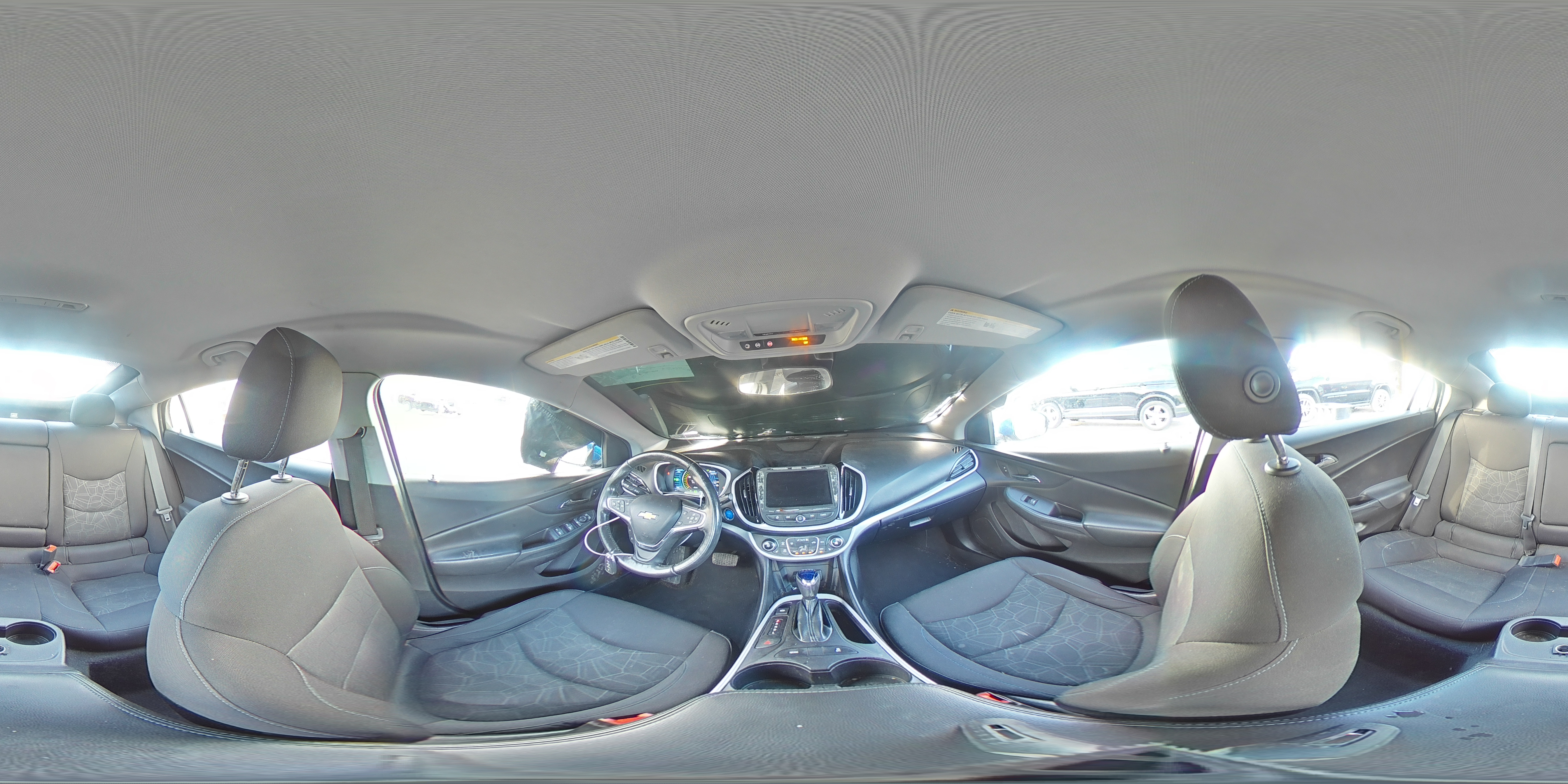 2018 Chevrolet Volt - Image 13