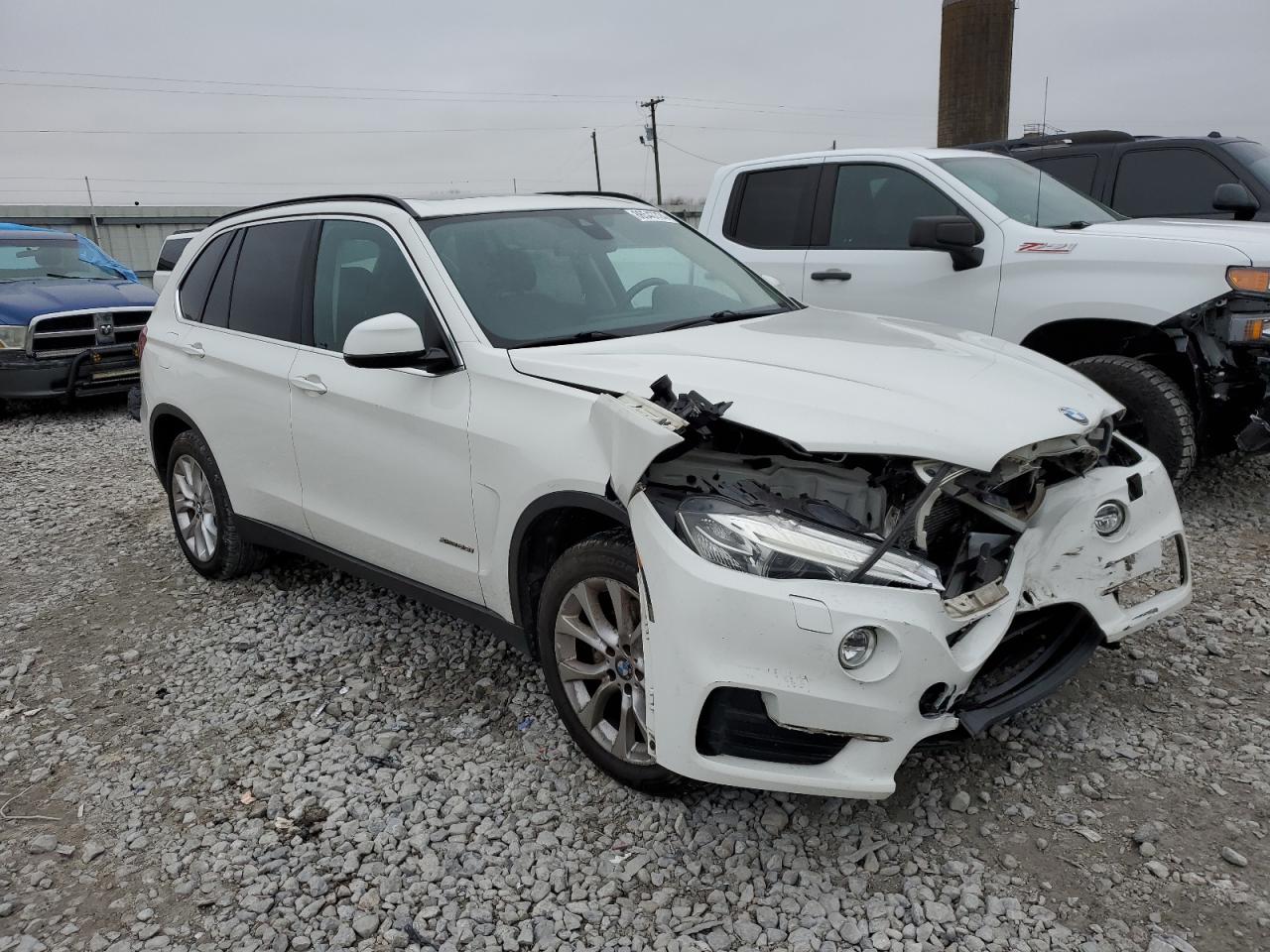 VIN 5UXKR0C55G0P21848 2016 BMW X5 no.4