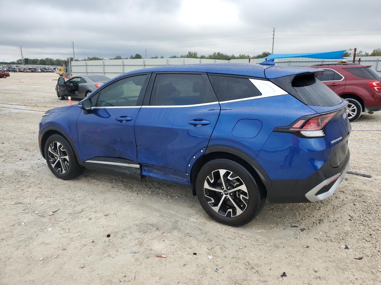2023 Kia Sportage - Image 2