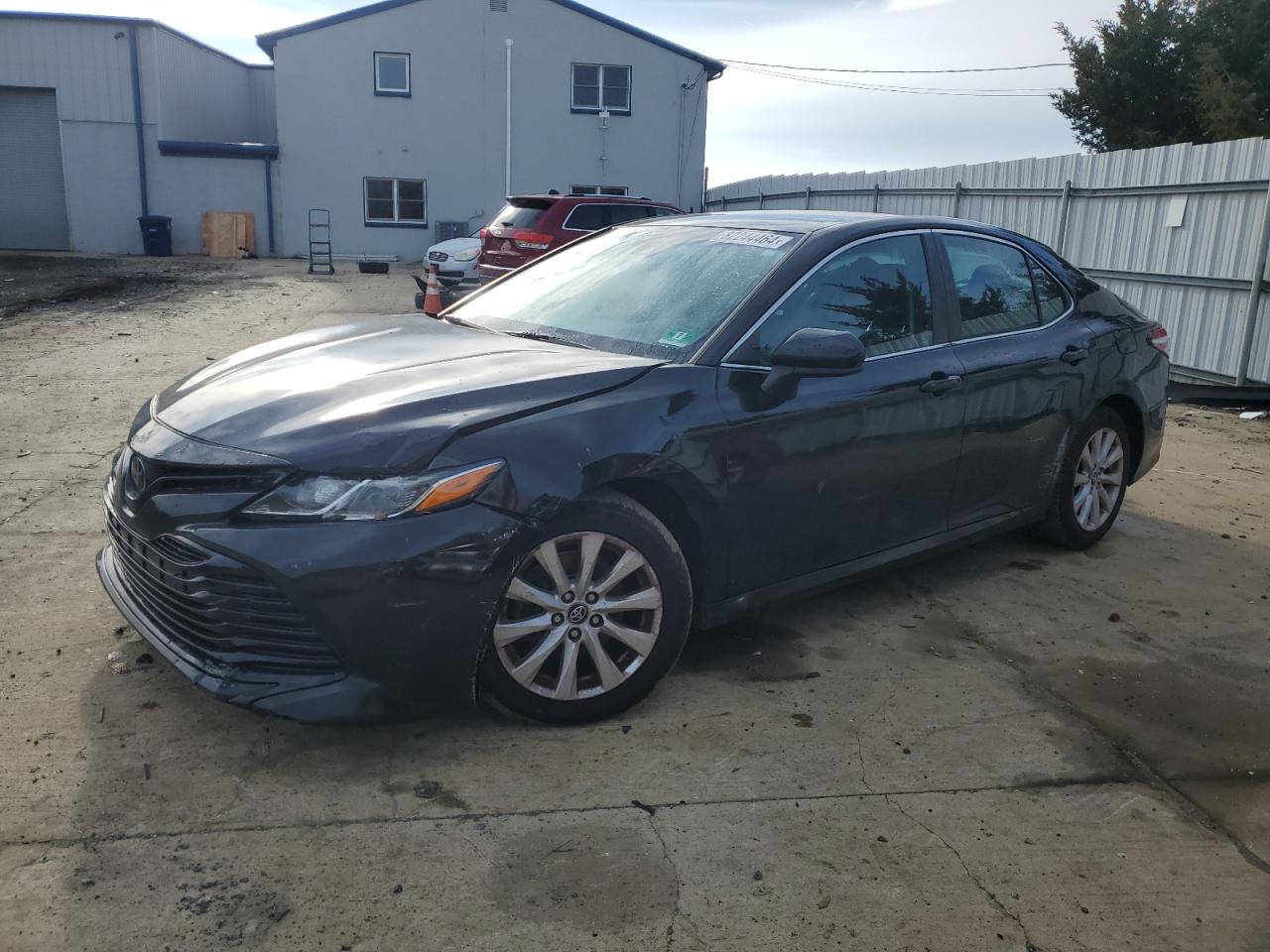 VIN 4T1B11HK7JU521837 2018 TOYOTA CAMRY no.1