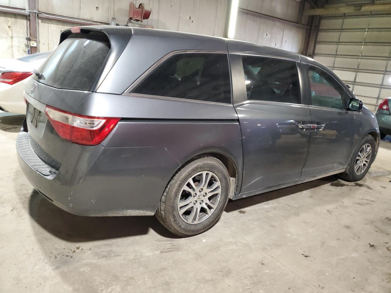 2013 Honda Odyssey - Image 3
