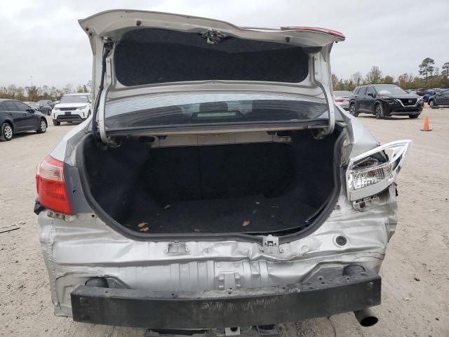  TOYOTA COROLLA 2019 Srebrny