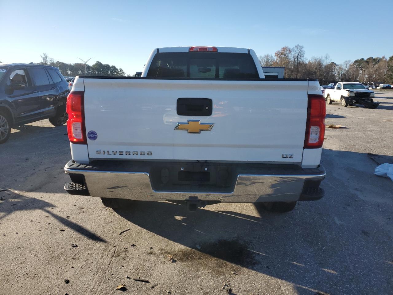 2018 Chevrolet Silverado - Image 6