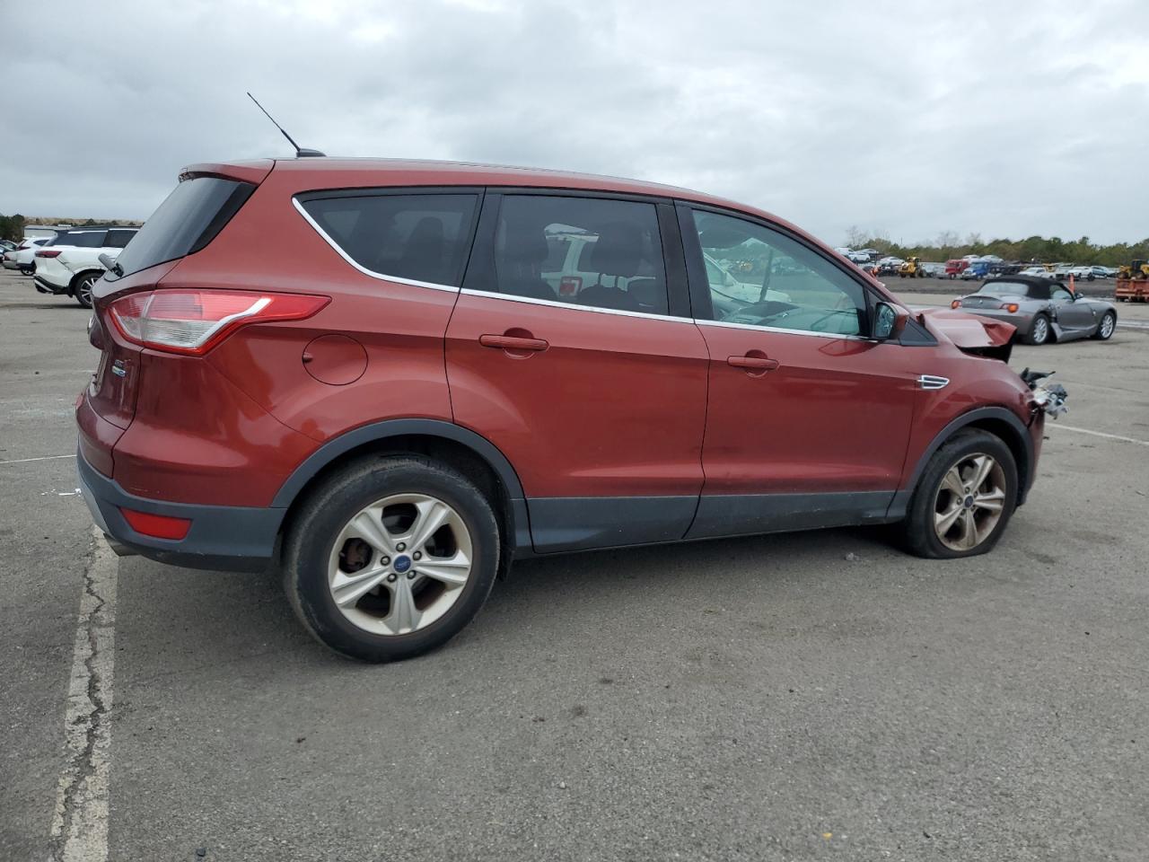 VIN 1FMCU9GX1EUD48152 2014 FORD ESCAPE no.3