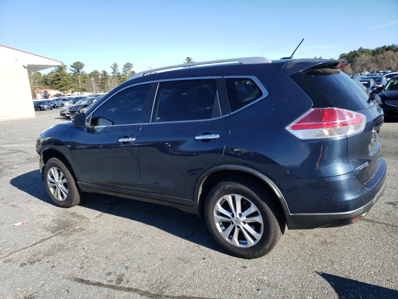 2015 Nissan Rogue - Image 2