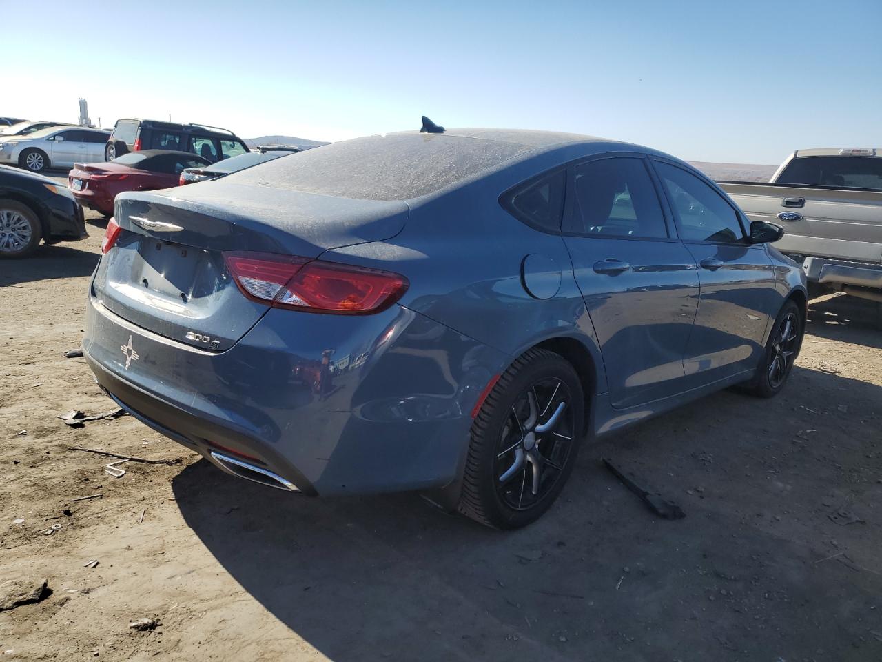 2015 Chrysler 200 - Image 3