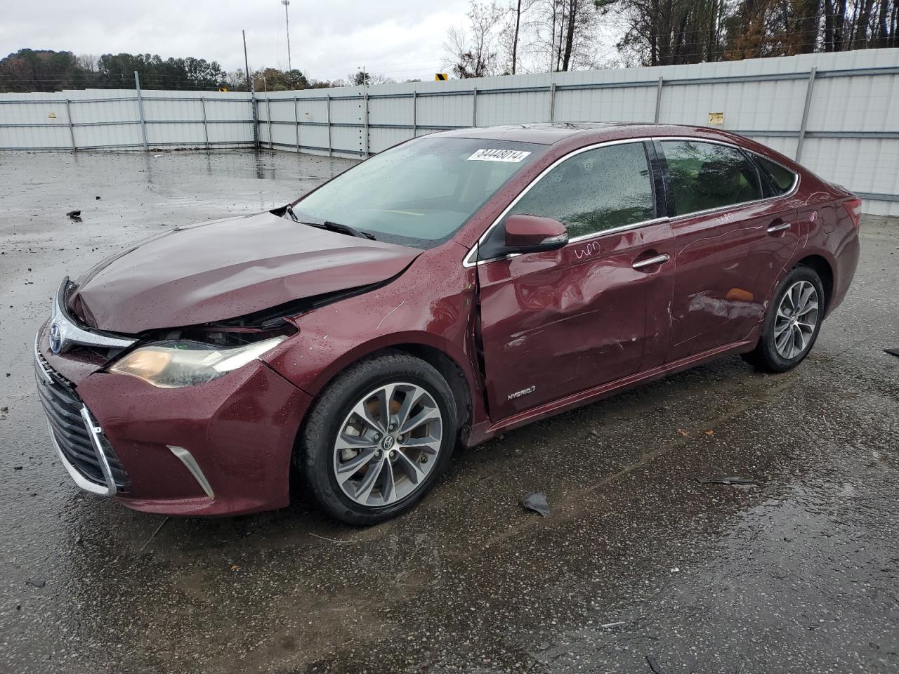 2016 Toyota Avalon - Image 1