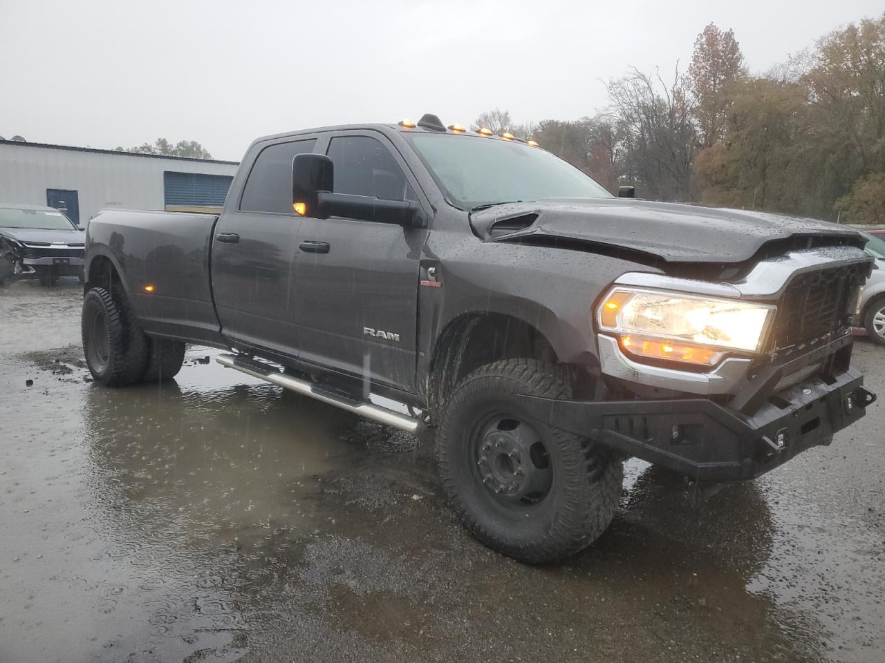 2020 RAM 3500 - Image 4