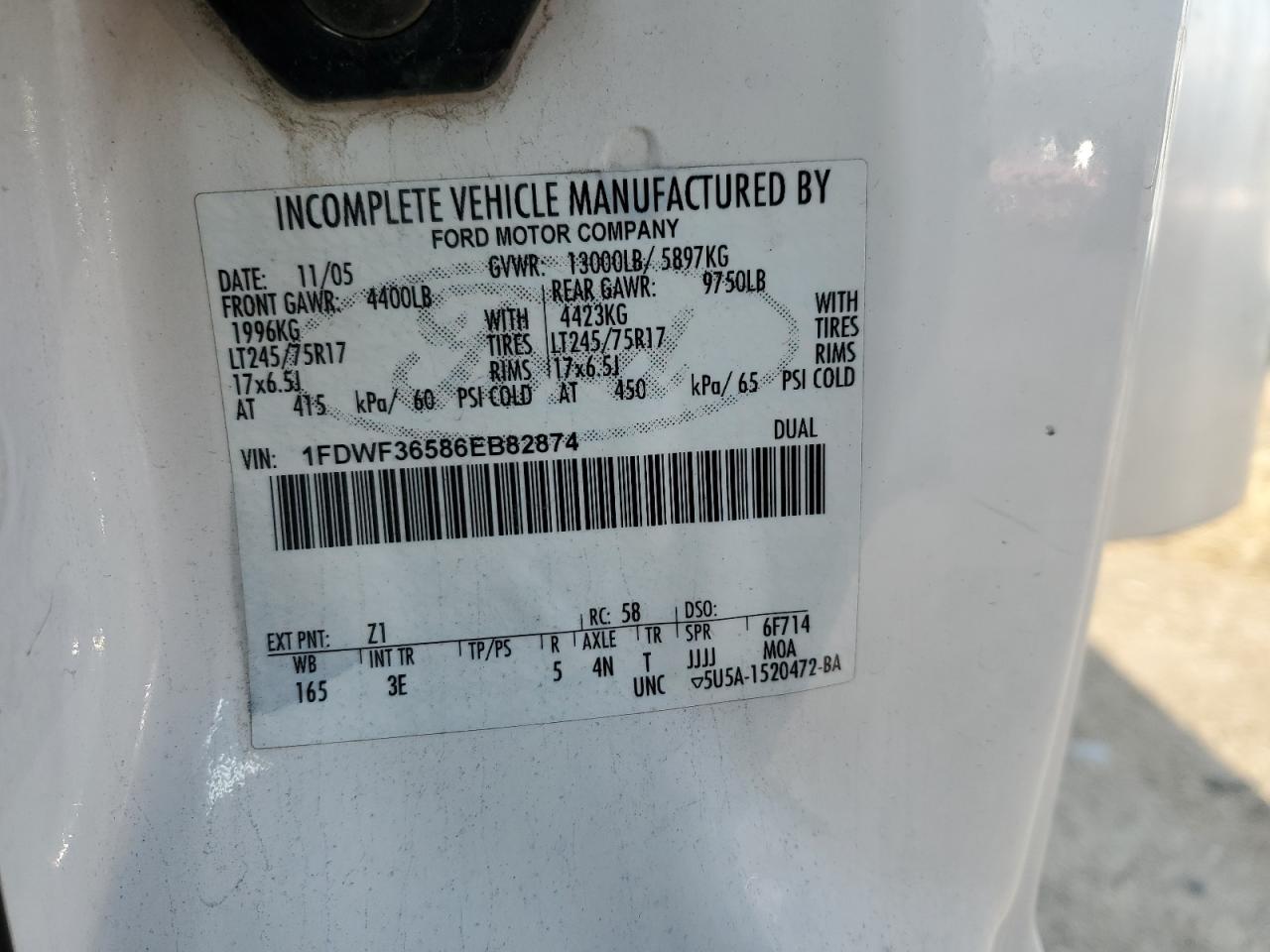 2006 Ford F350 - Image 16