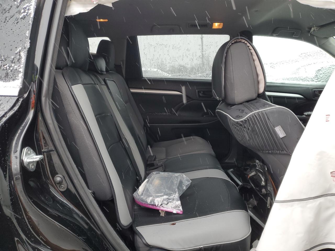2018 Toyota Highlander - Image 11