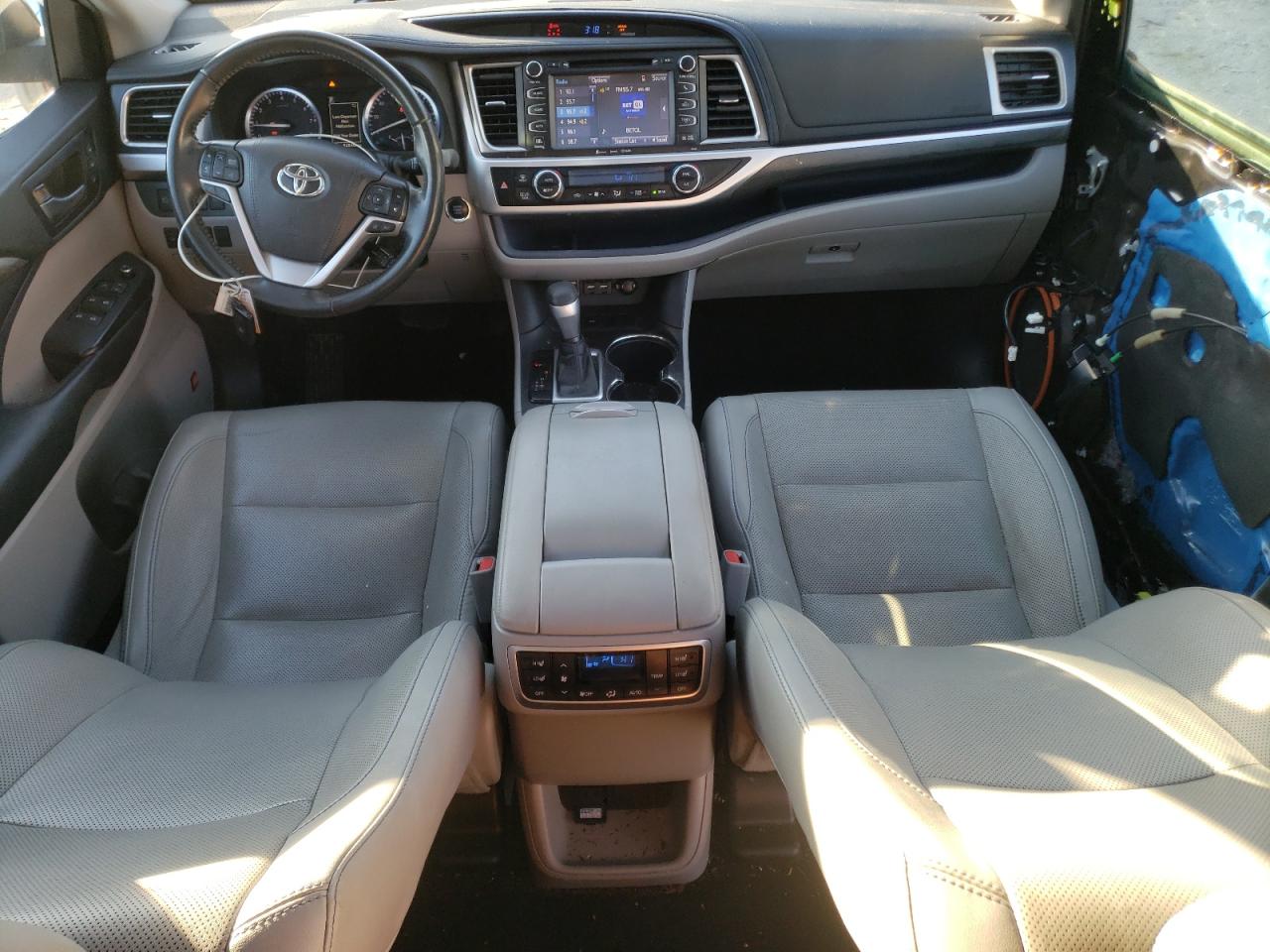 2019 Toyota Highlander - Image 8