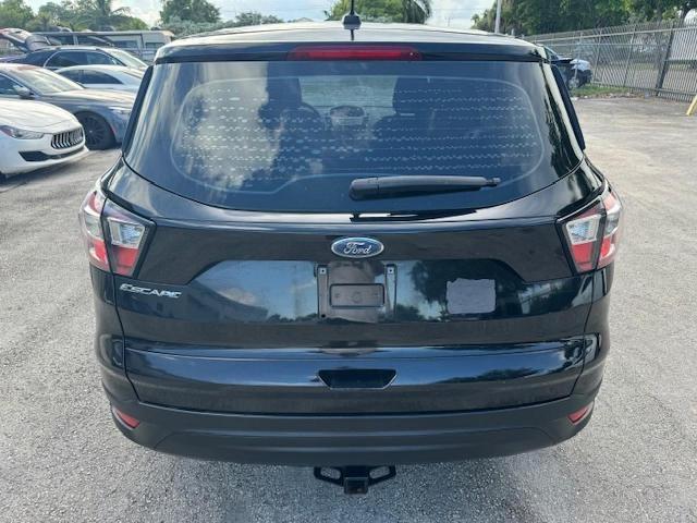  FORD ESCAPE 2018 Czarny