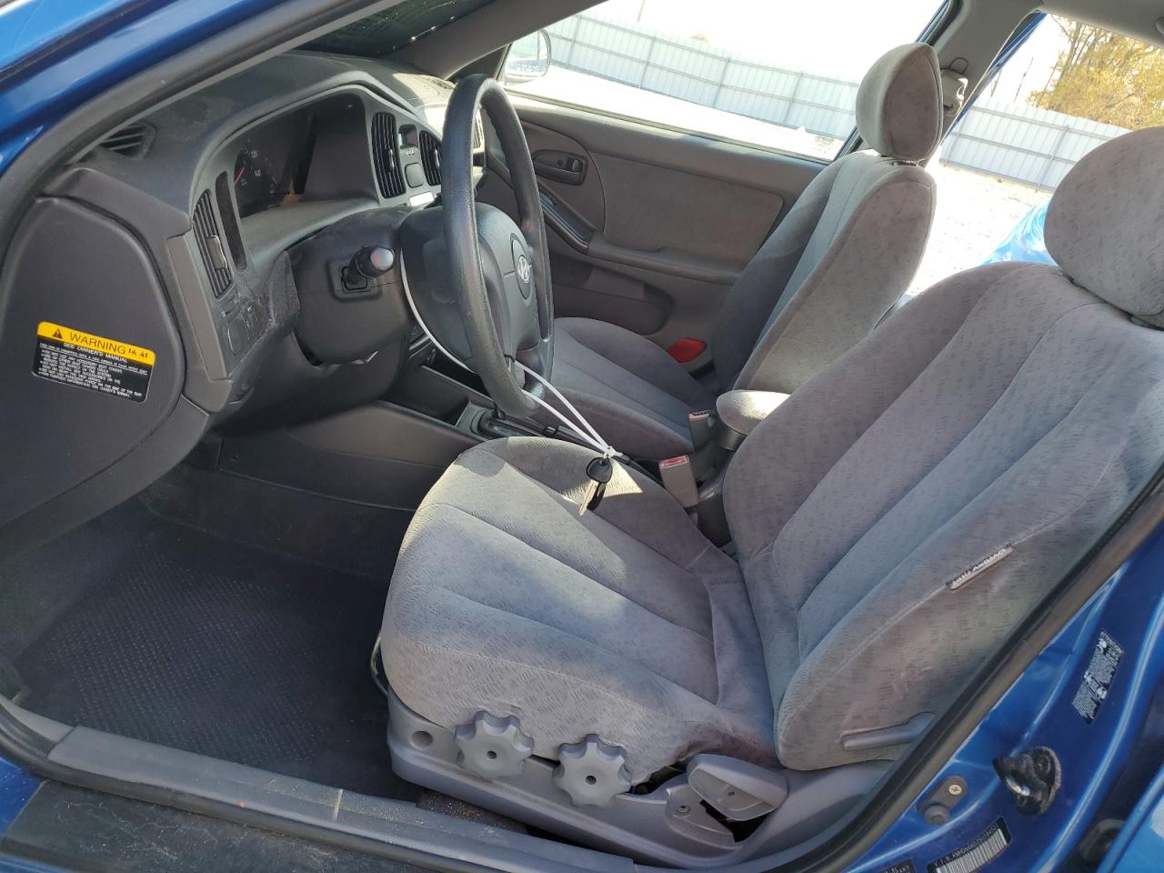2005 Hyundai Elantra - Image 7