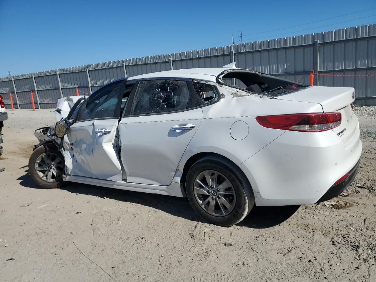 2018 Kia Optima - Image 2