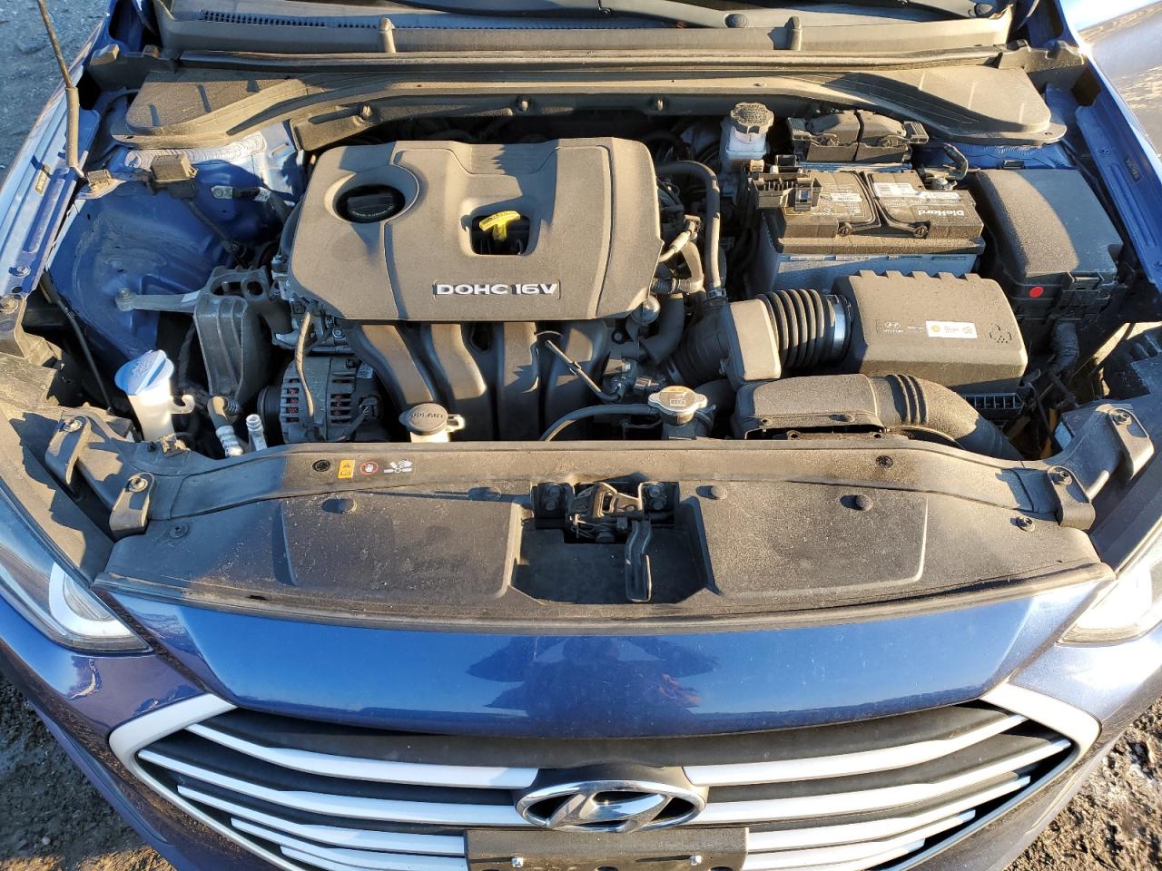 2017 Hyundai Elantra - Image 11