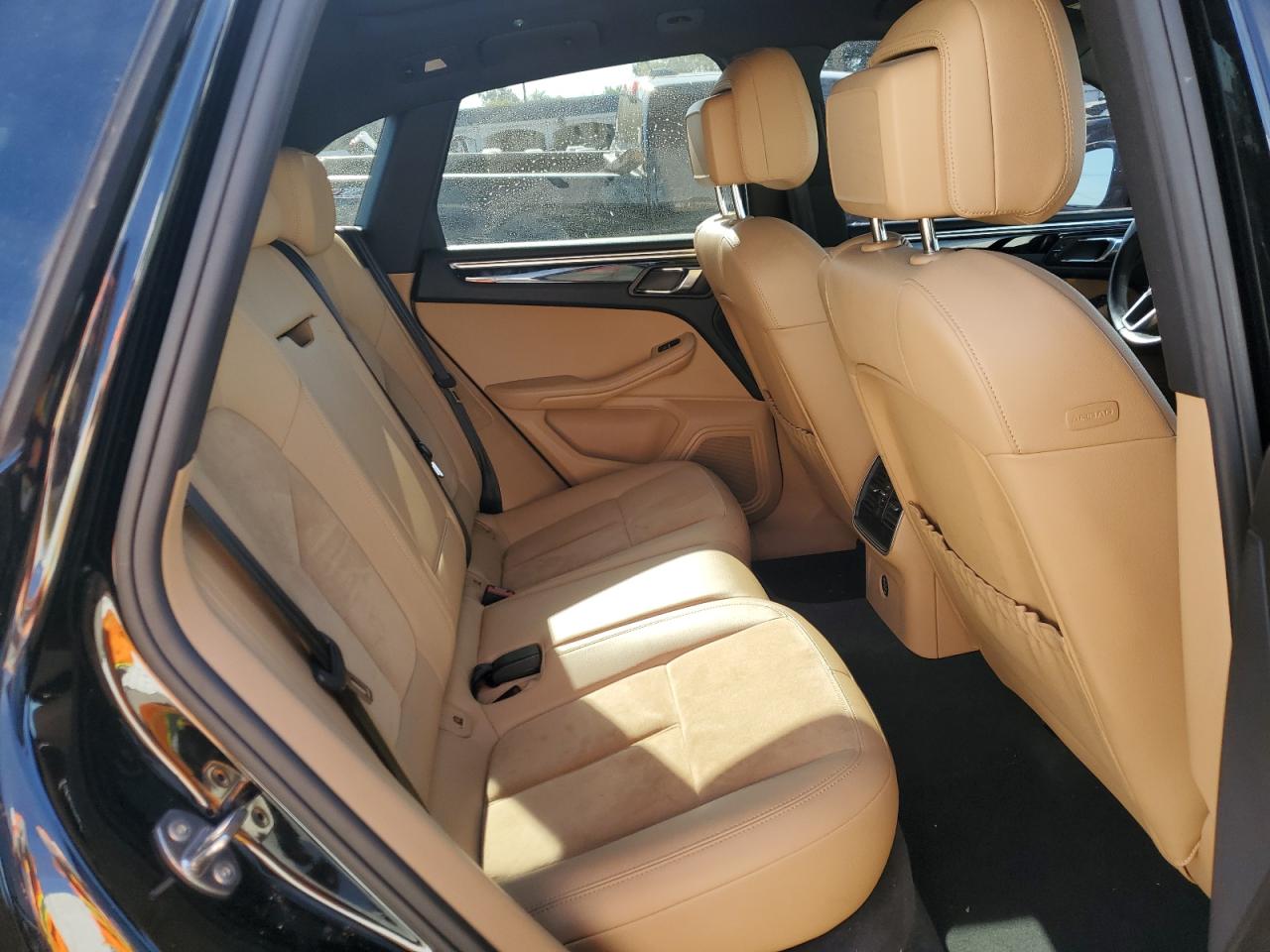 2017 Porsche Macan VIN: WP1AA2A5XHLB00042 Lot: 84766374