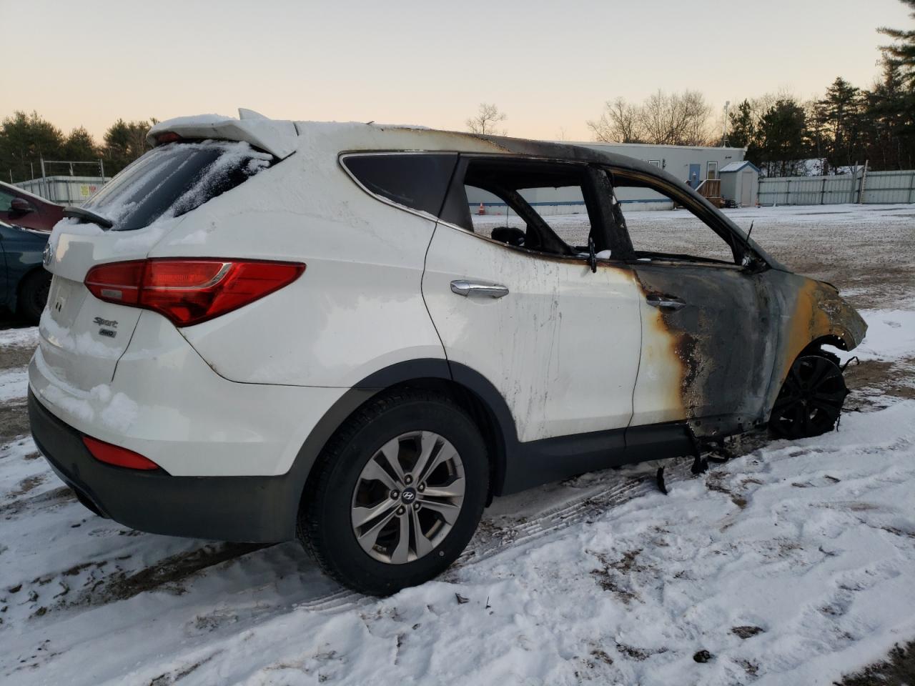 2015 Hyundai Santa Fe - Image 3