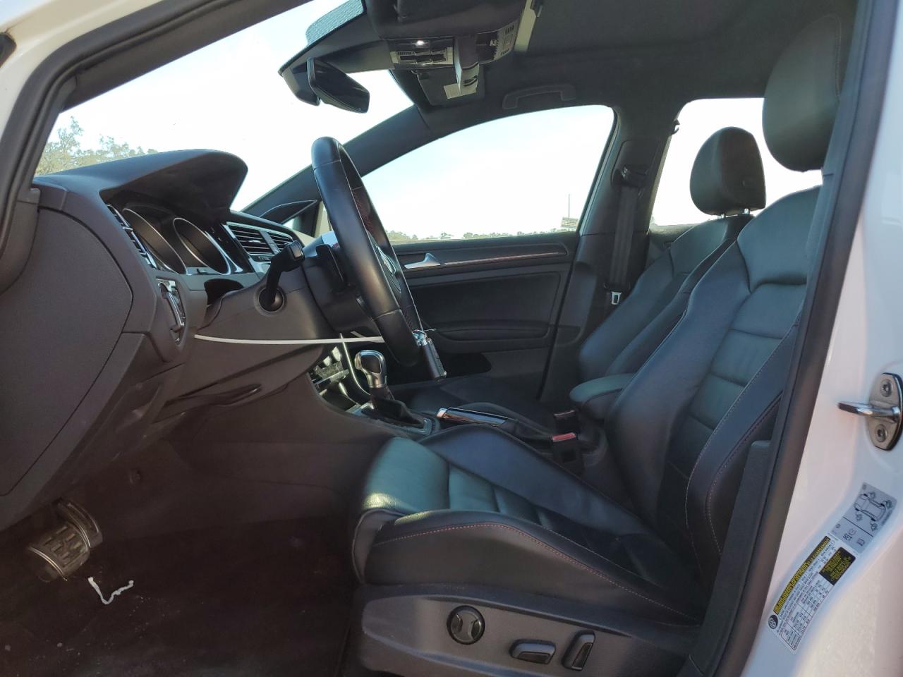 2018 Volkswagen GTI - Image 7