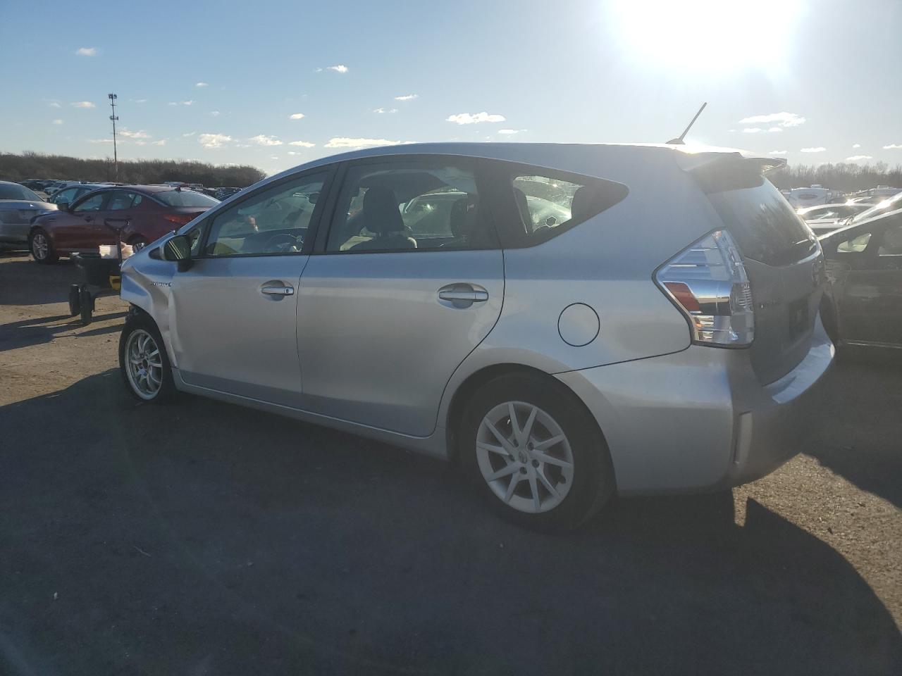 VIN JTDZN3EU1D3265634 2013 TOYOTA PRIUS no.2