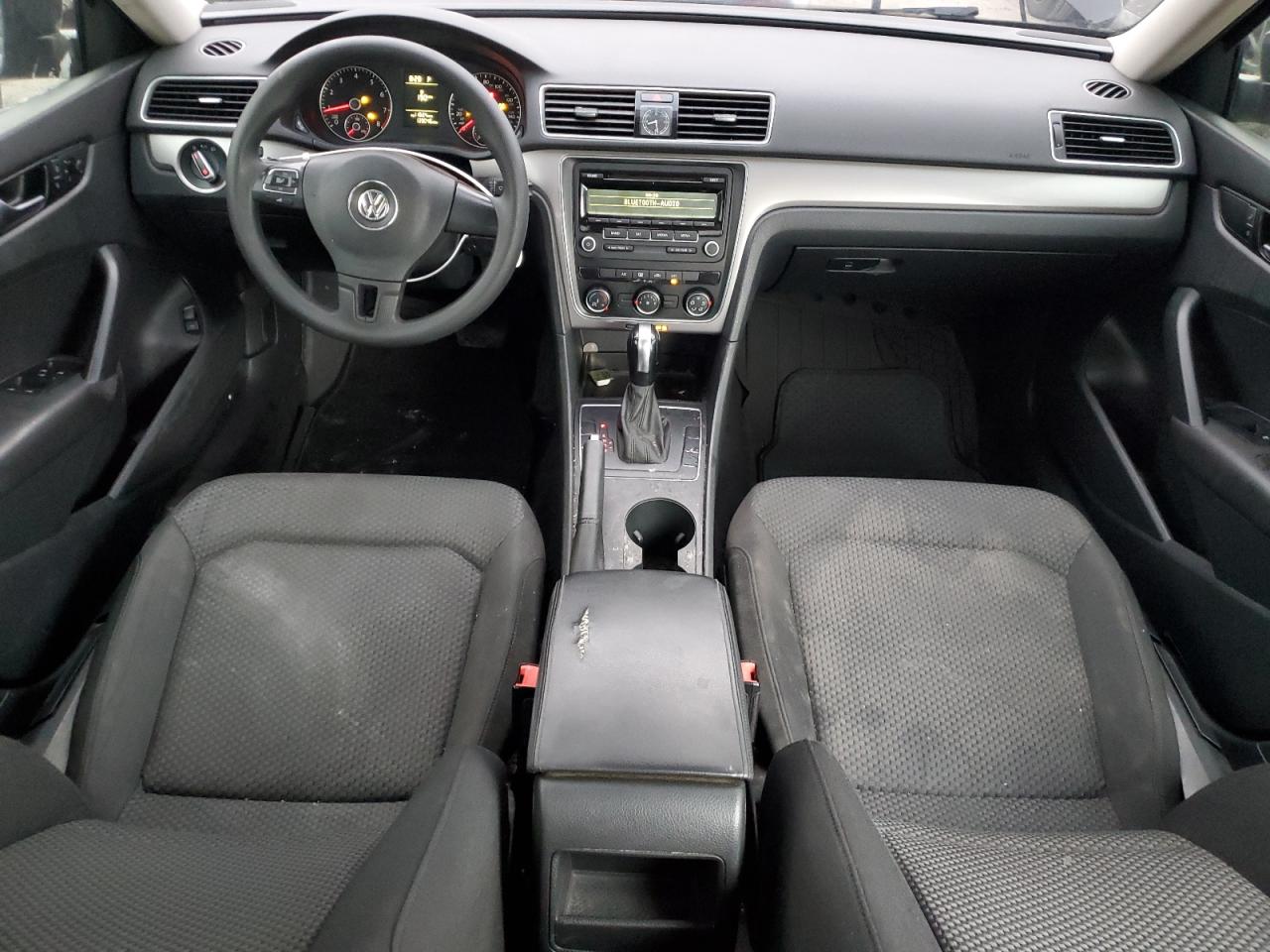 2014 Volkswagen Passat - Image 8