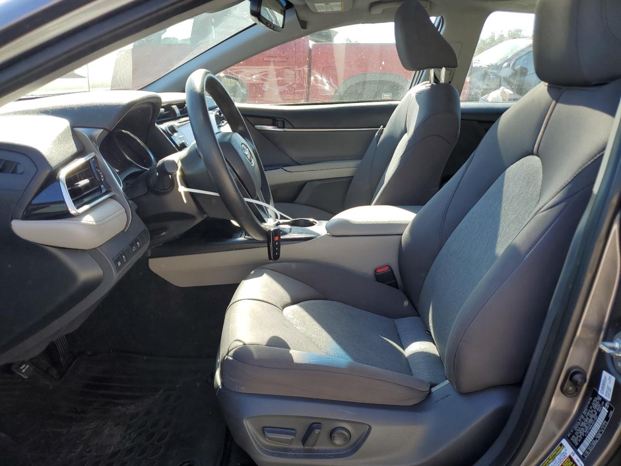 4T1B11HK8JU011562 TOYOTA CAMRY 2018