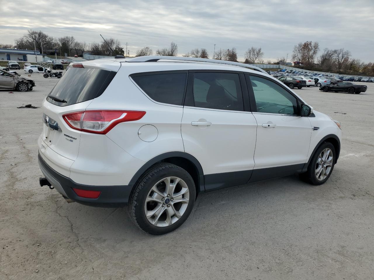 VIN 1FMCU9J91GUB59191 2016 FORD ESCAPE no.3