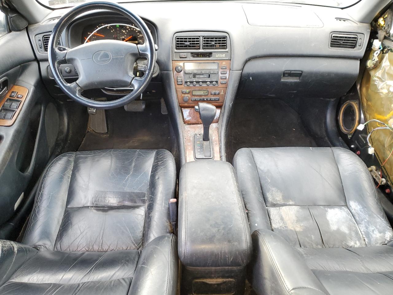 2000 Lexus ES - Image 8