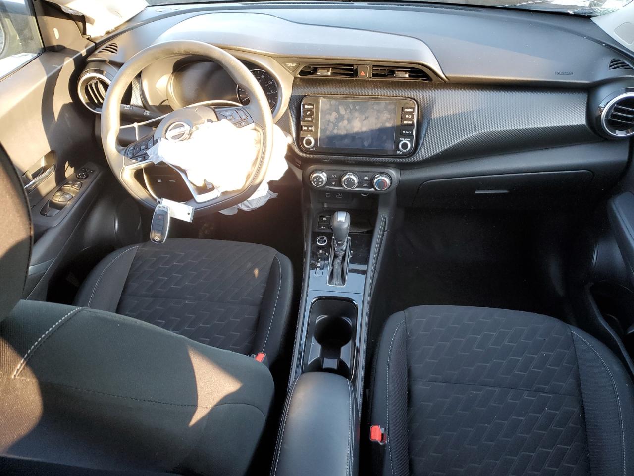 2024 Nissan Kicks - Image 8